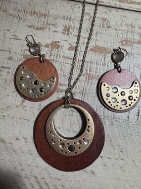 VTG Kenneth Cole Wood and Gold-Tone Crescent Pendant Necklace and Earrings Set